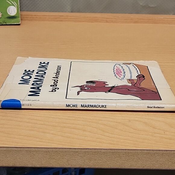 4 paperback cartoon books   - Picture 10 of 12